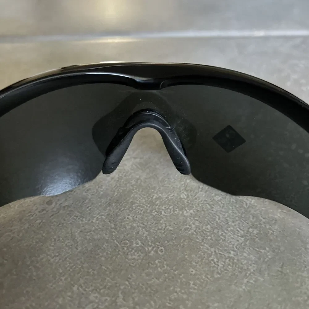 Oakley comes cloth